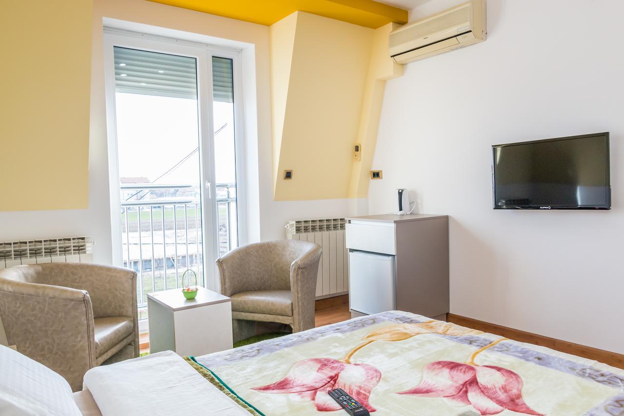 Kalanj Apartmani I Sobe Belgrado Exterior foto